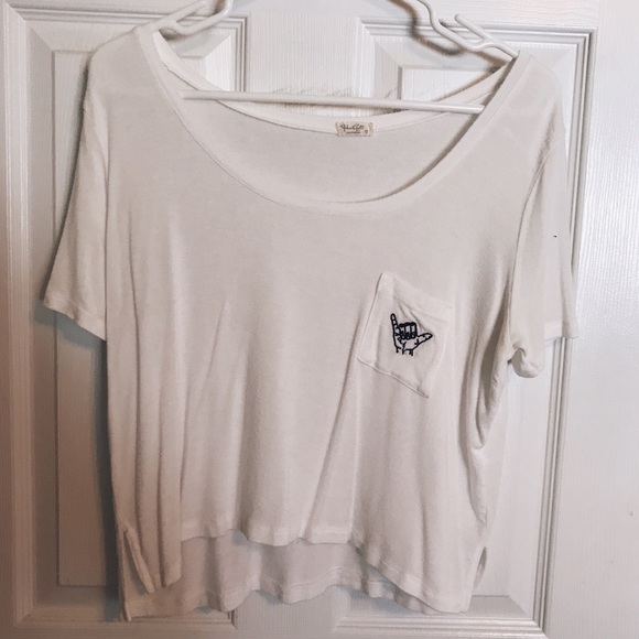 brandy melville gnarly pocket crop top