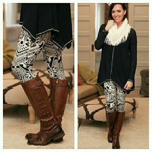 NWT NAVY & WHITE AZTEC