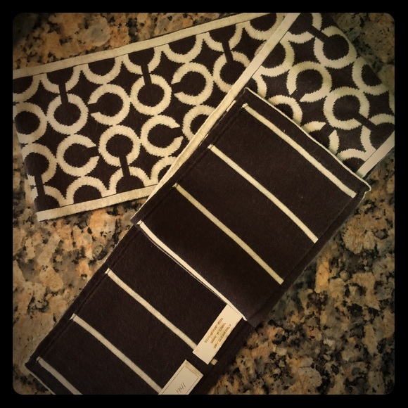 Signature Coach Scarf