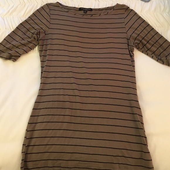 Long quarter length sleeve shirt