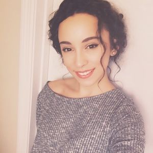 Meet your Posher, Caroline