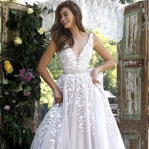 11335 Sherri hill ivory nude ISO