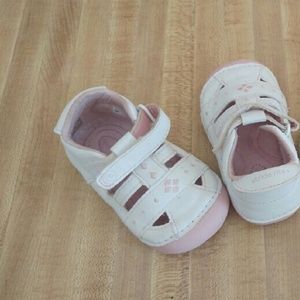 Stride rite toddler shoes size 4