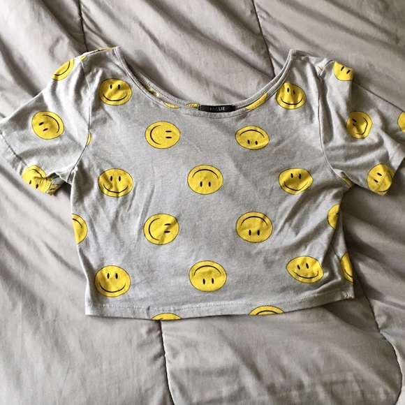 NWOT Smiley face crop top