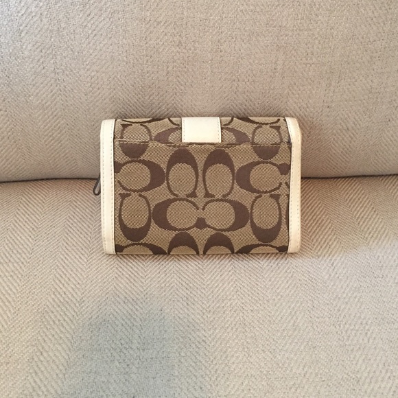 Authentic Coach Wallet - Picture 4 of 4