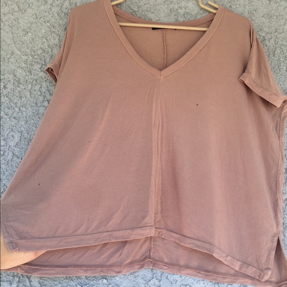 Super soft Brandy Melville tee - Picture 2 of 4