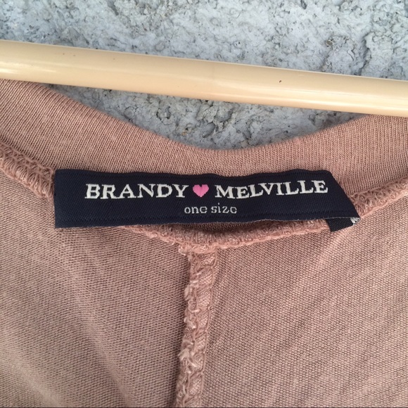 Super soft Brandy Melville tee - Picture 3 of 4
