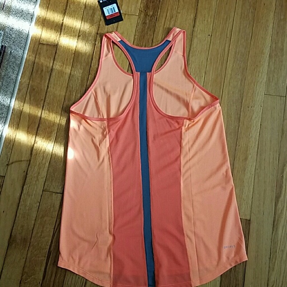 2 Nike tanks for $30. Ticket price $28 each. - Picture 3 of 3