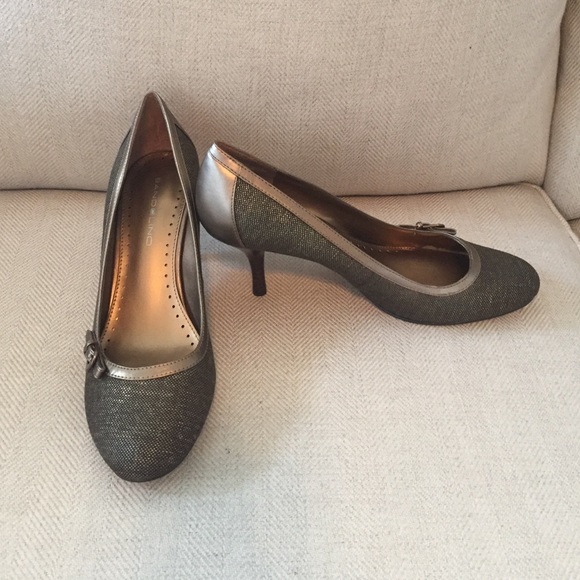 Brown Closed Toe Heels - Picture 1 of 3