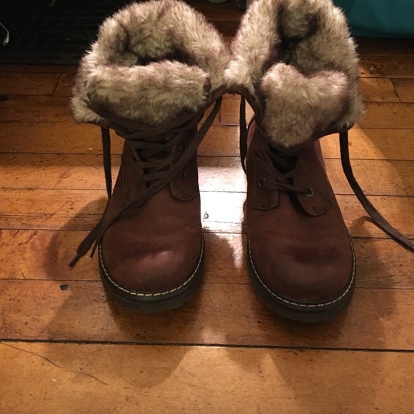 Lace up military boots