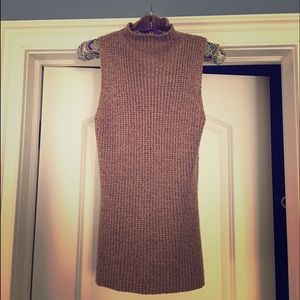 Sleeveless turtleneck sweater