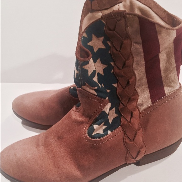 Ankle flag booties
