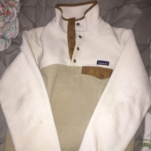 Women's Patagonia pullover size small