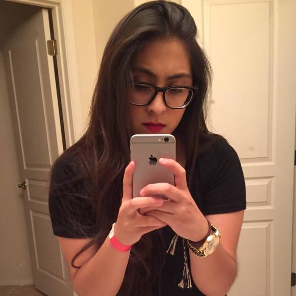 Meet your Posher, Stephanie