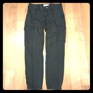 Eddie Bauer 4P Olive Cargo Joggers