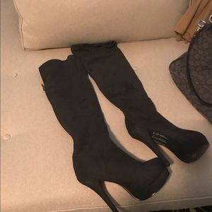 Boots size 7