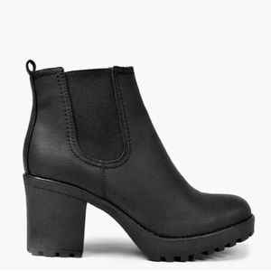 BOOHOO Tia chunky heel boot