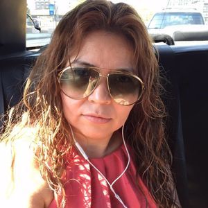 Meet your Posher, Yolanda