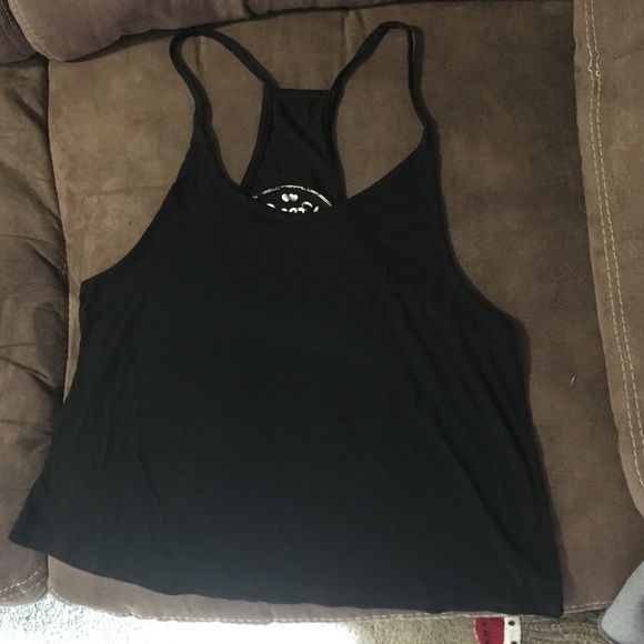 Black crop top tank