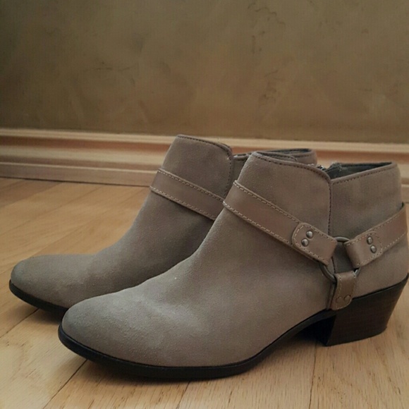 Sam Edleman beige booties size 8