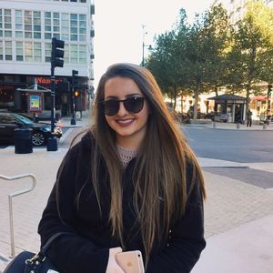 Meet your Posher, Catherine