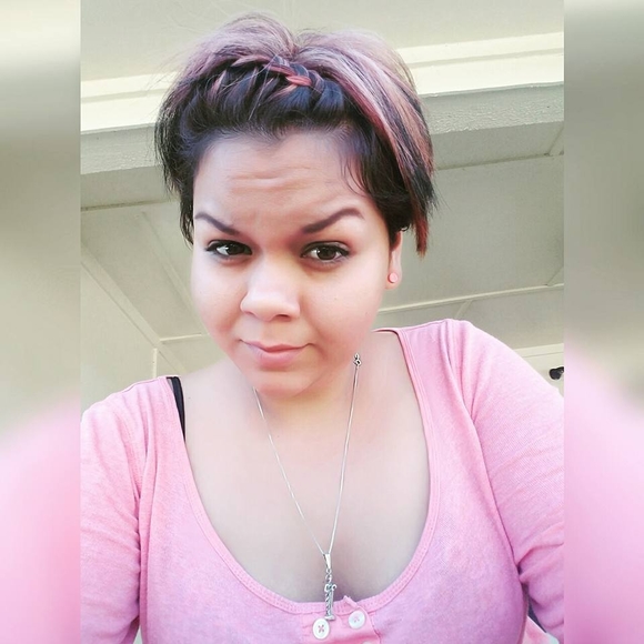 Meet your Posher, Jasmine