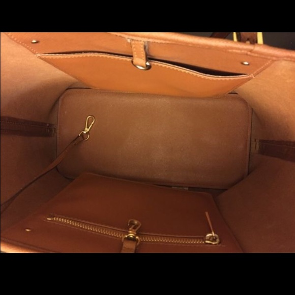 Michael Kors Saffiano Leather Tote (Authentic) - Picture 3 of 3