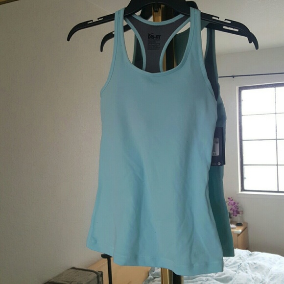 New nike running tank top