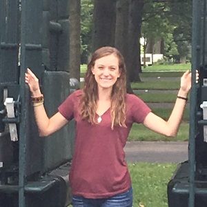 Meet your Posher, Lauren