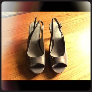 Nine West peep toes heels Size 7.5