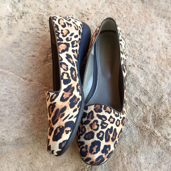 Cheetah Print Flats - Picture 1 of 3