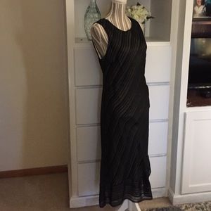 Perfect little black dress!