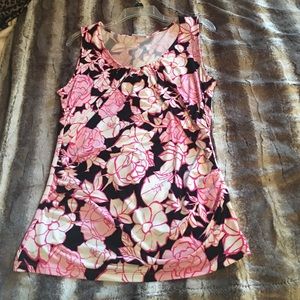 Pink rose pattern top