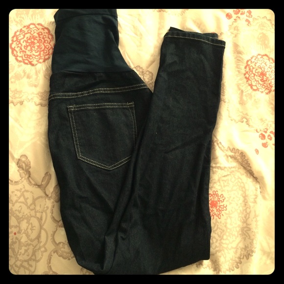 Maternity jeggings.
