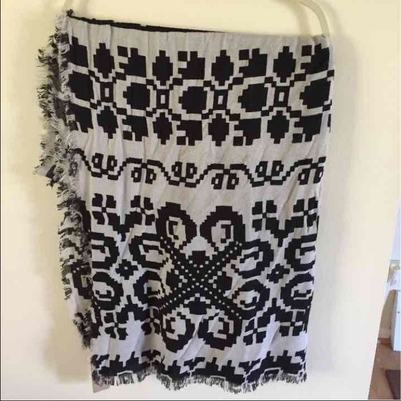 BNWT Michael Stars oversized wrap!