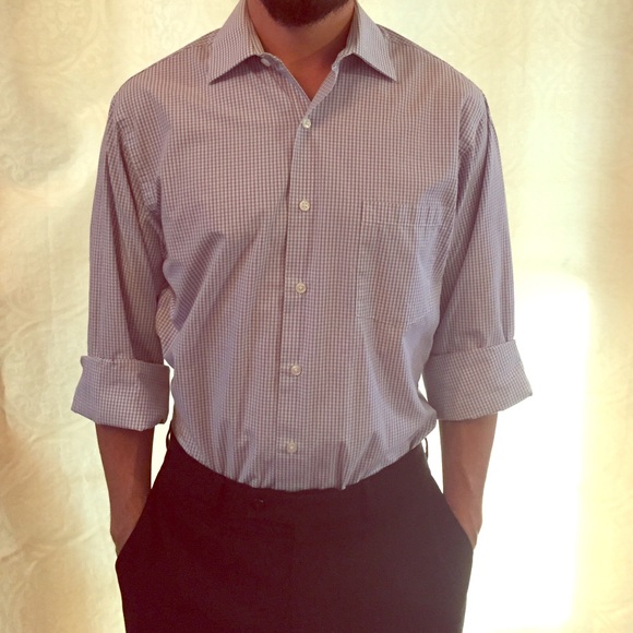 Van heusen fitted button down dress shirt. Size m