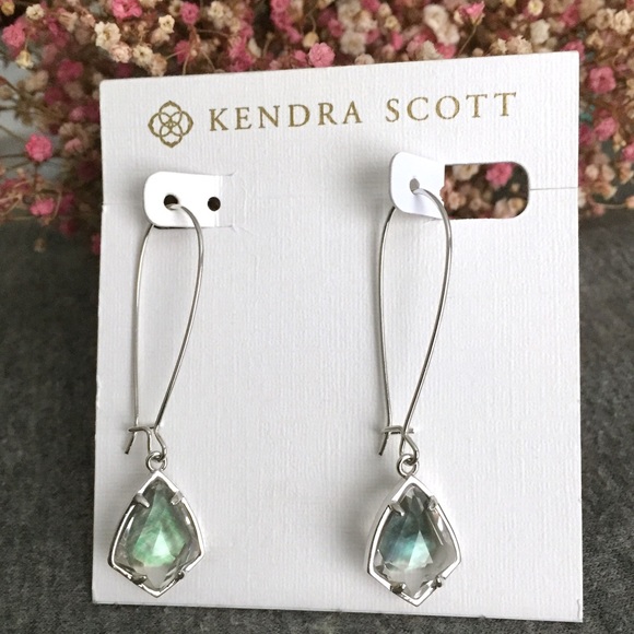 Kendra Scott Jewelry - NWT Kendra Scott Carrine Suspended Black Pearl