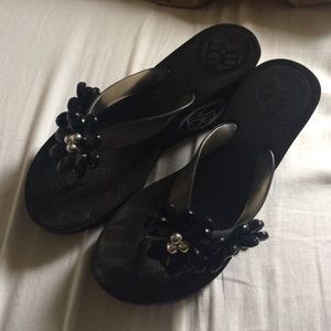 BCBG Generation beach wedges