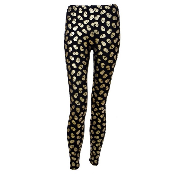 NWOT Black with gold skulls leggings