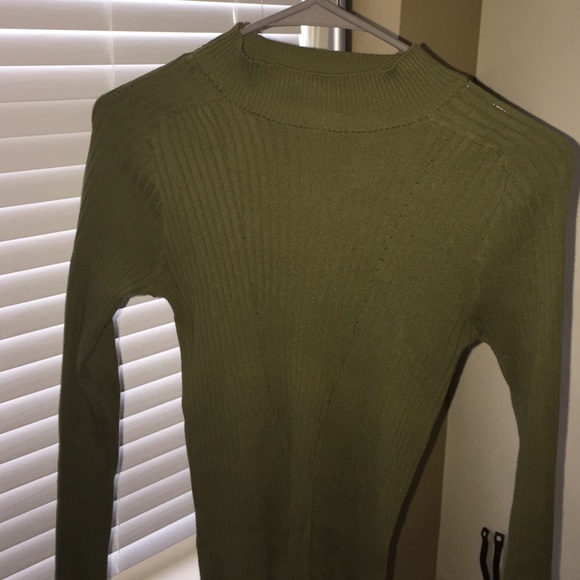 Fitted sweater