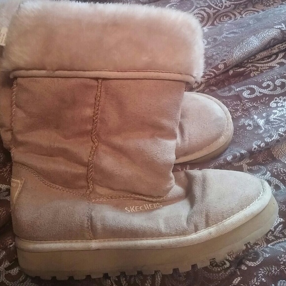 Size 7 woman's boots brand name sketchers