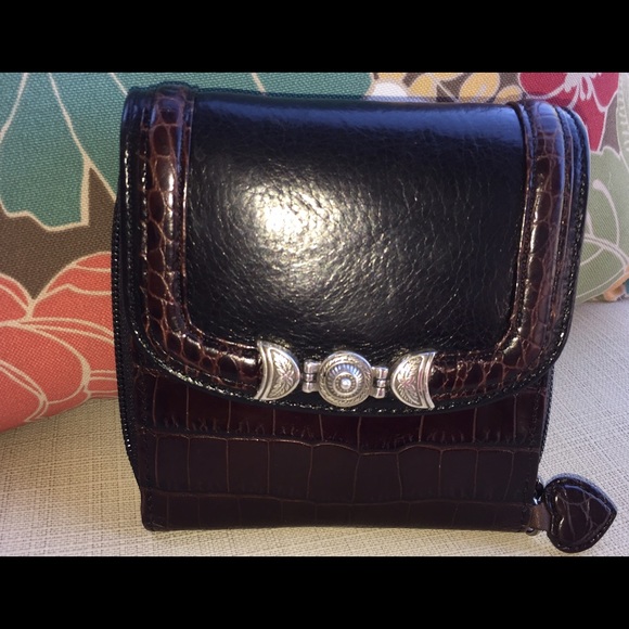 JUST REDUCED!!BEAUTIFUL BRIGHTON WALLET.  Perfect