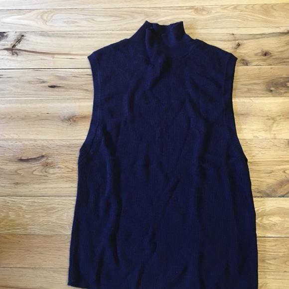 Forever21 sleeveless sweater, M
