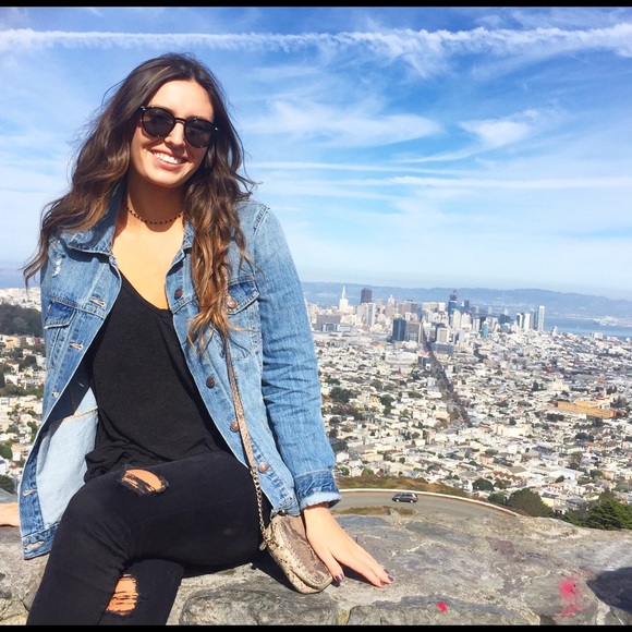 Meet your Posher, Erica - Picture 1 of 1