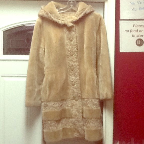 Vintage coat by Peck & Peck Fifth Avenue New York