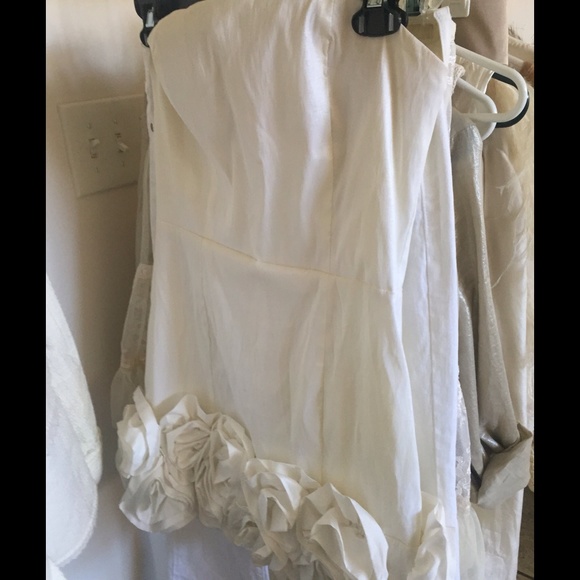 Rosette Mini White Strapless Dress
