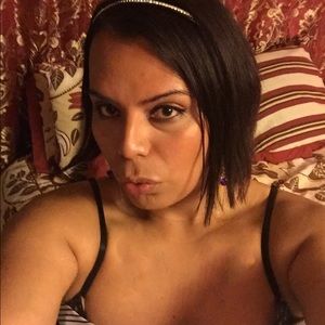 Meet your Posher, Maya