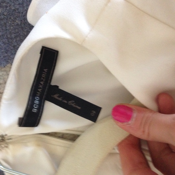 White BCBG flutter sleeved shift dress - Picture 4 of 4