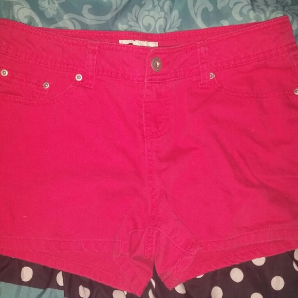 "So" dark pink shorts size 11