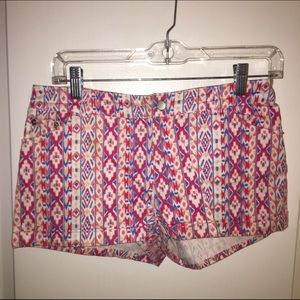 Patterned shorts